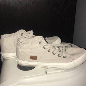 Blow fish Malibu sneakers!